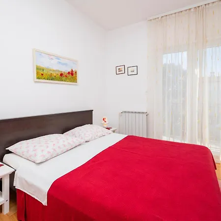 Jenny Br, 1 * Porec
