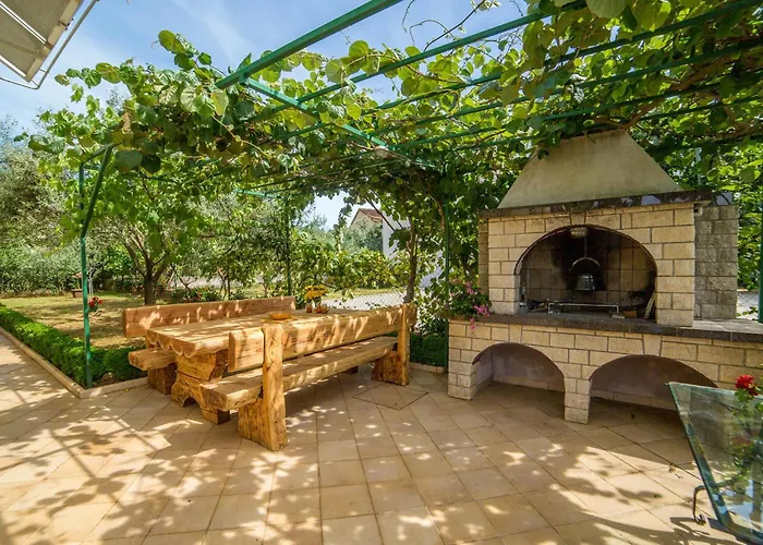 Διαμέρισμα Jenny Br 1 *